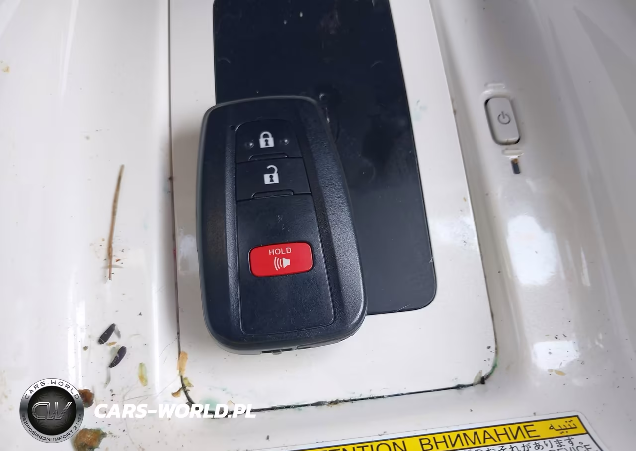2017 Toyota Prius Three VIN:JTDKARFU0H3053974 - 11