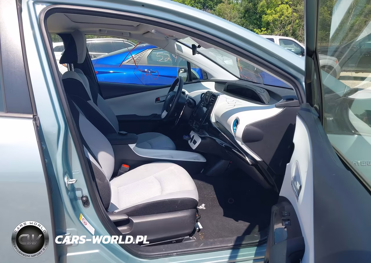 2017 Toyota Prius Three VIN:JTDKARFU0H3053974 - 5