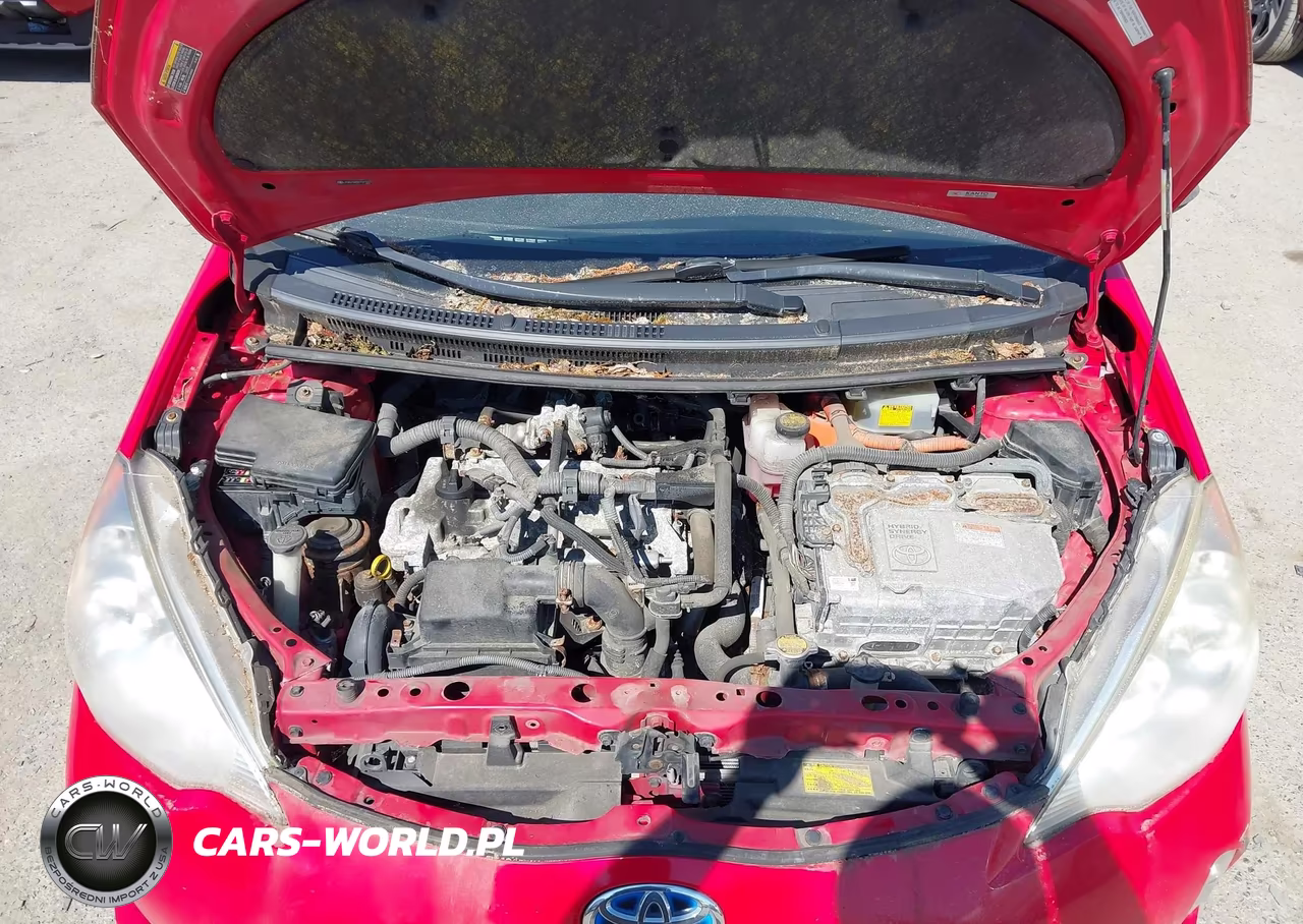2012 Toyota Prius C Two VIN:JTDKDTB35C1511921 - 10