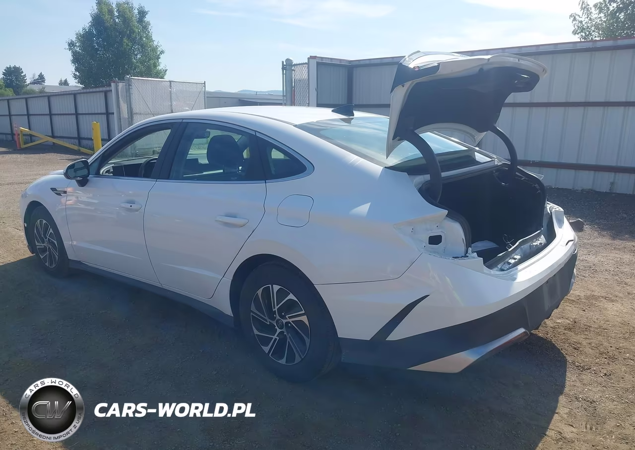 2026 Hyundai Sonata Hybrid Blue VIN:KMHL24JJ4TA157742 - 3