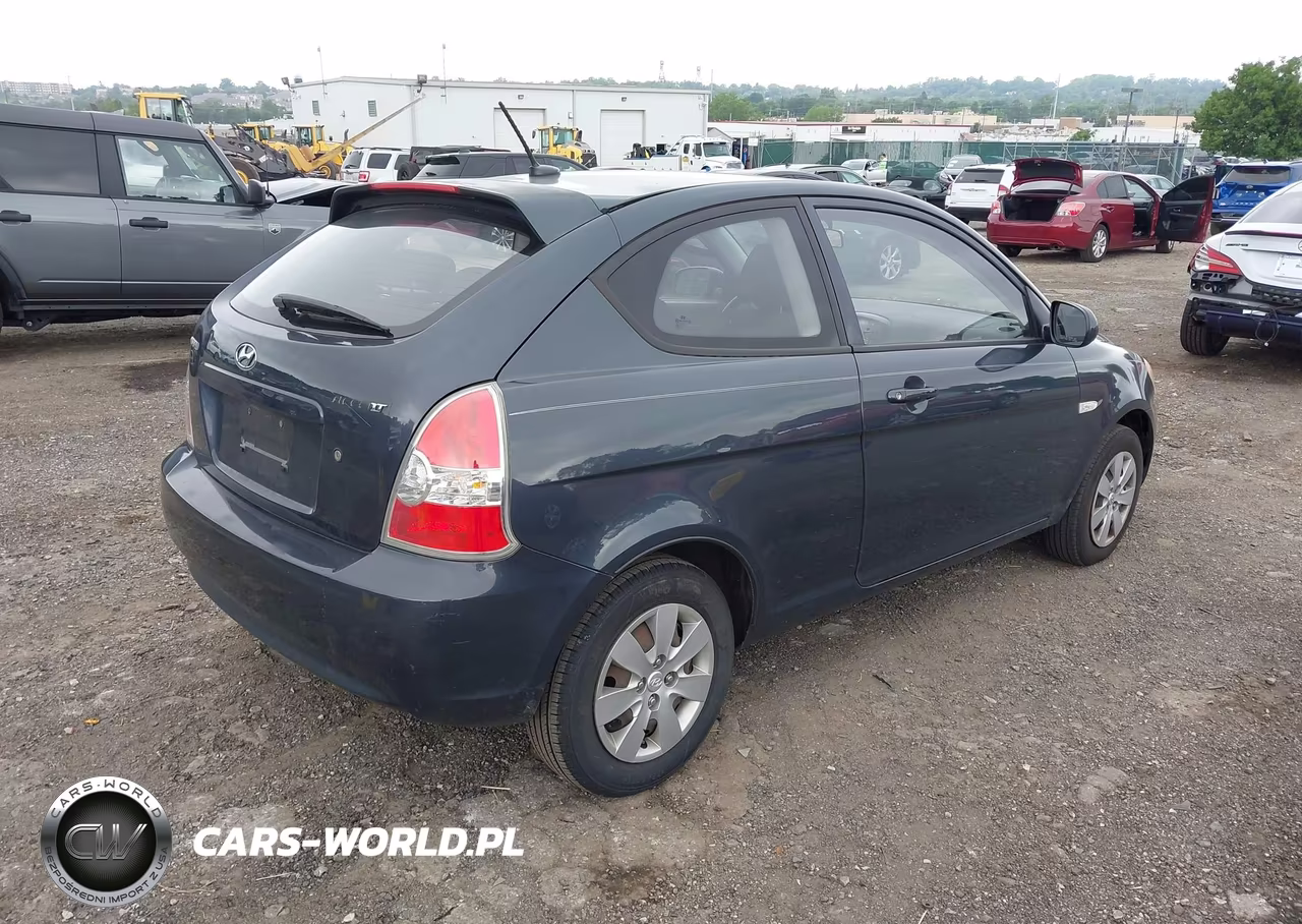 2011 Hyundai Accent Gs VIN:KMHCM3AC7BU191502 - 4