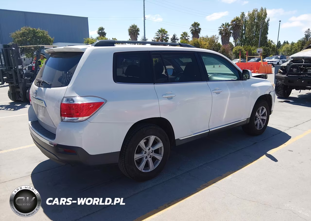 2013 Toyota Highlander Se V6 VIN:5TDZK3EH7DS117921 - 4