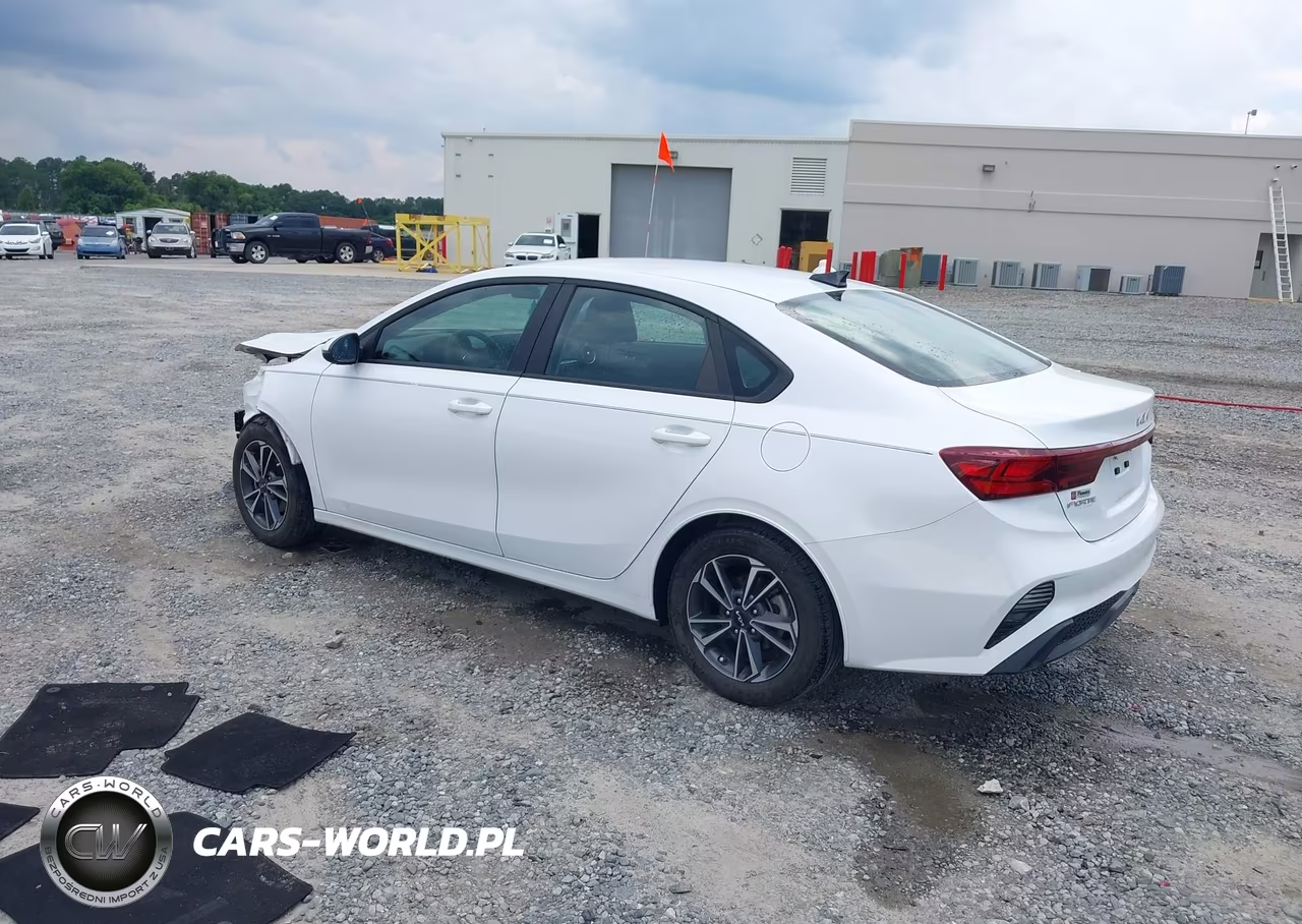 2024 Kia Forte Lxs VIN:3KPF24AD3RE733130 - 3