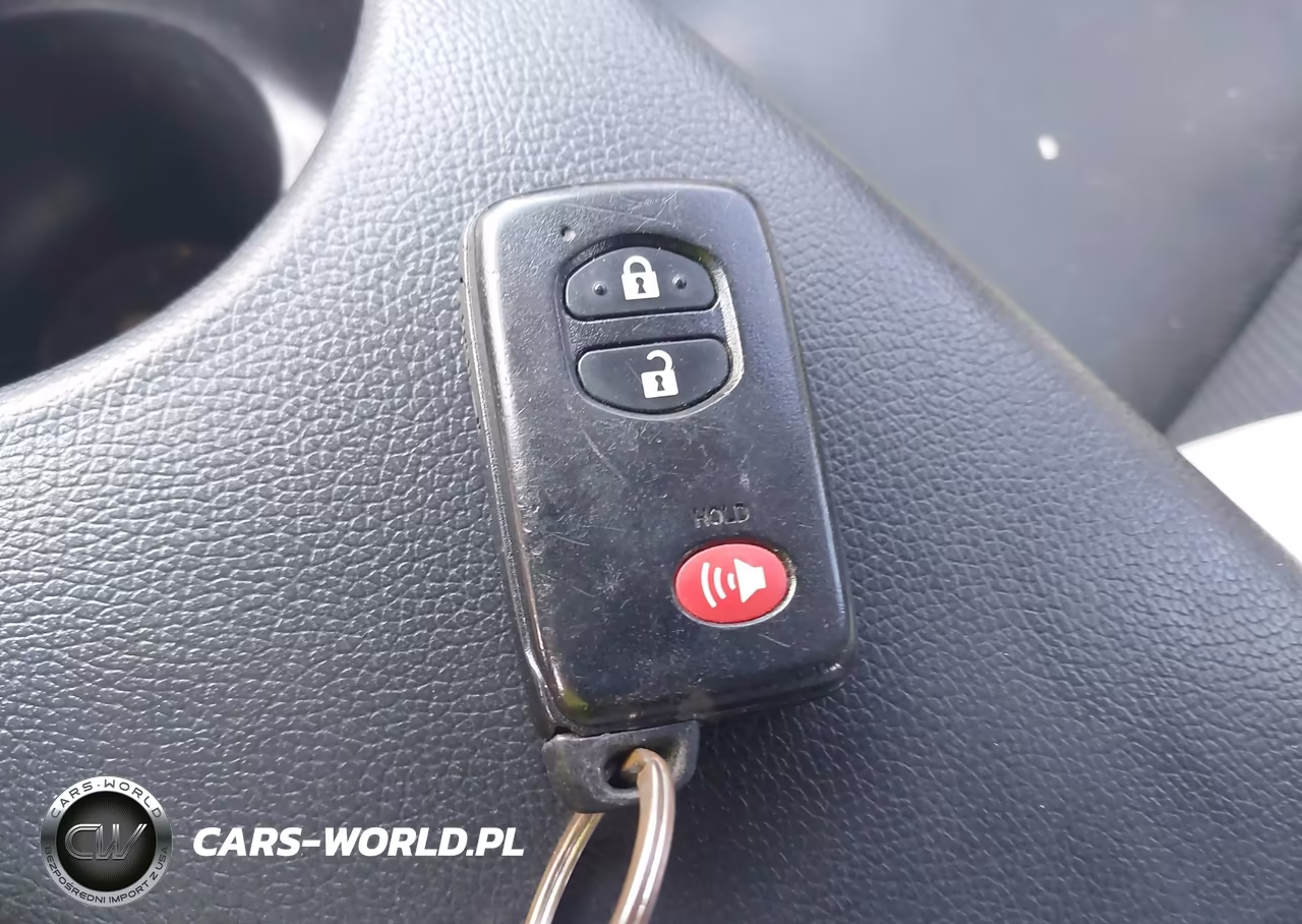 2012 Toyota Prius Two VIN:JTDKN3DU6C5430941 - 11