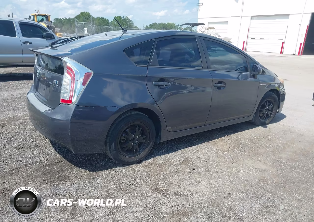 2012 Toyota Prius Two VIN:JTDKN3DU6C5430941 - 4