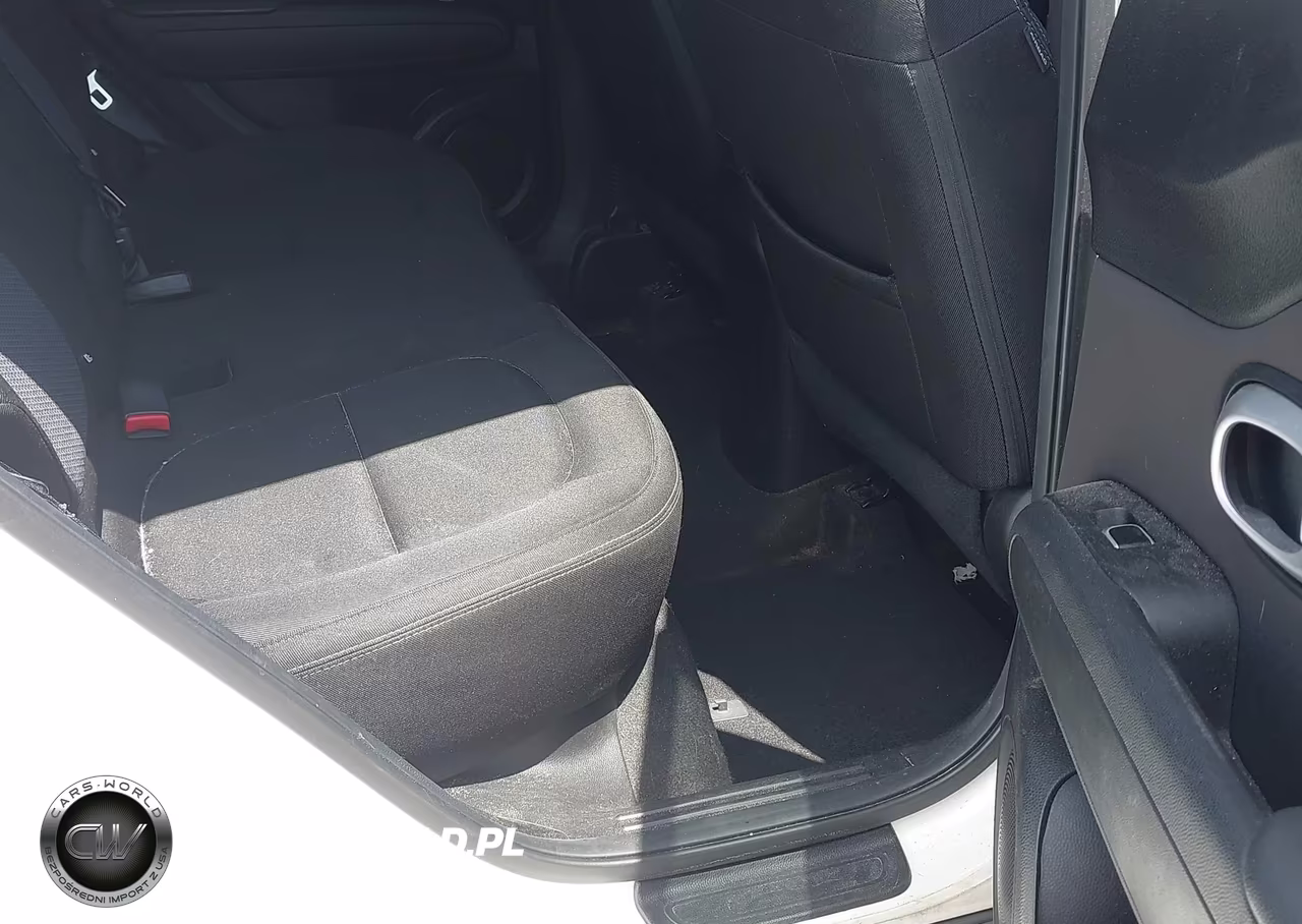 2019 Kia Soul + VIN:KNDJP3A53K7909145 - 8