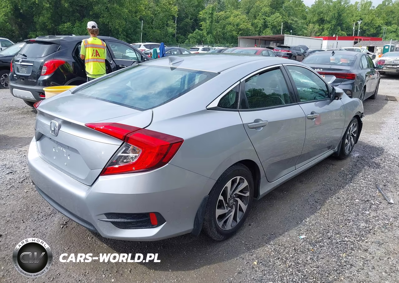 2018 Honda Civic Ex VIN:2HGFC2F73JH571546 - 4