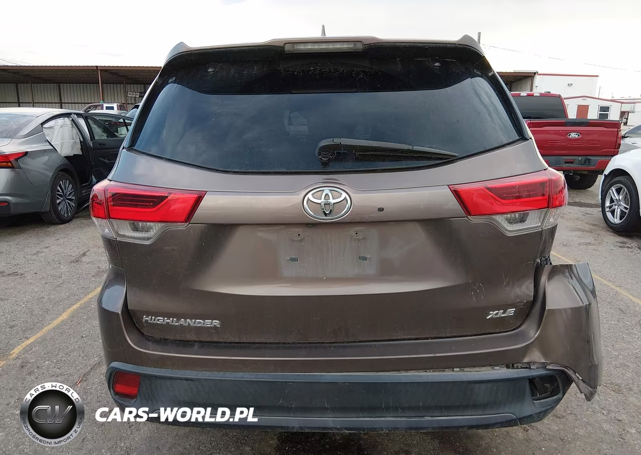 2019 Toyota Highlander Xle VIN:5TDKZRFH2KS293836 - 16