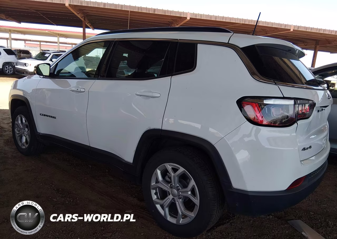 2024 Jeep Compass Latitude 4X4 VIN:3C4NJDBN7RT118534 - 3