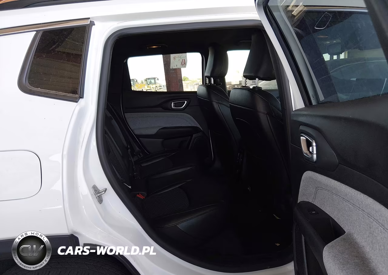 2024 Jeep Compass Latitude 4X4 VIN:3C4NJDBN7RT118534 - 8