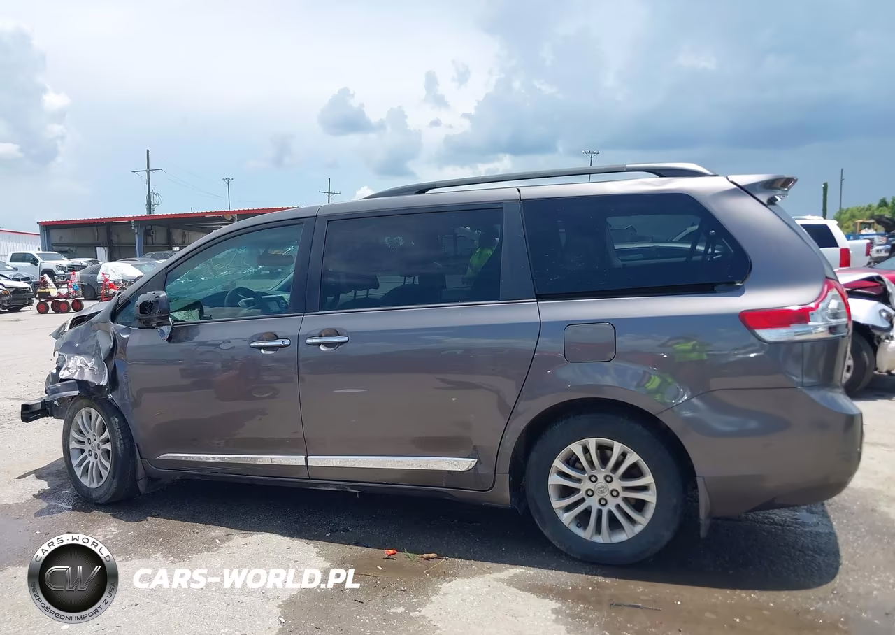 2013 Toyota Sienna Xle V6 8 Passenger VIN:5TDYK3DC7DS372912 - 14