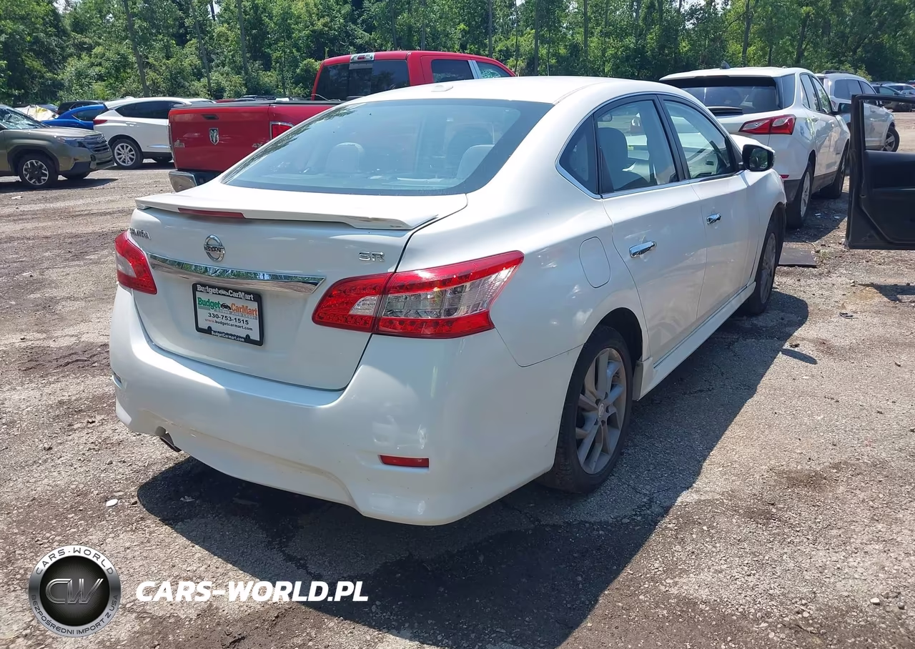 2015 Nissan Sentra Sr VIN:3N1AB7AP2FY266480 - 4