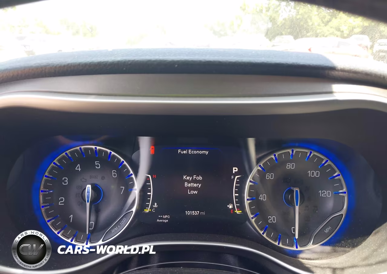 2021 Chrysler Pacifica Touring VIN:2C4RC1FG1MR510197 - 7