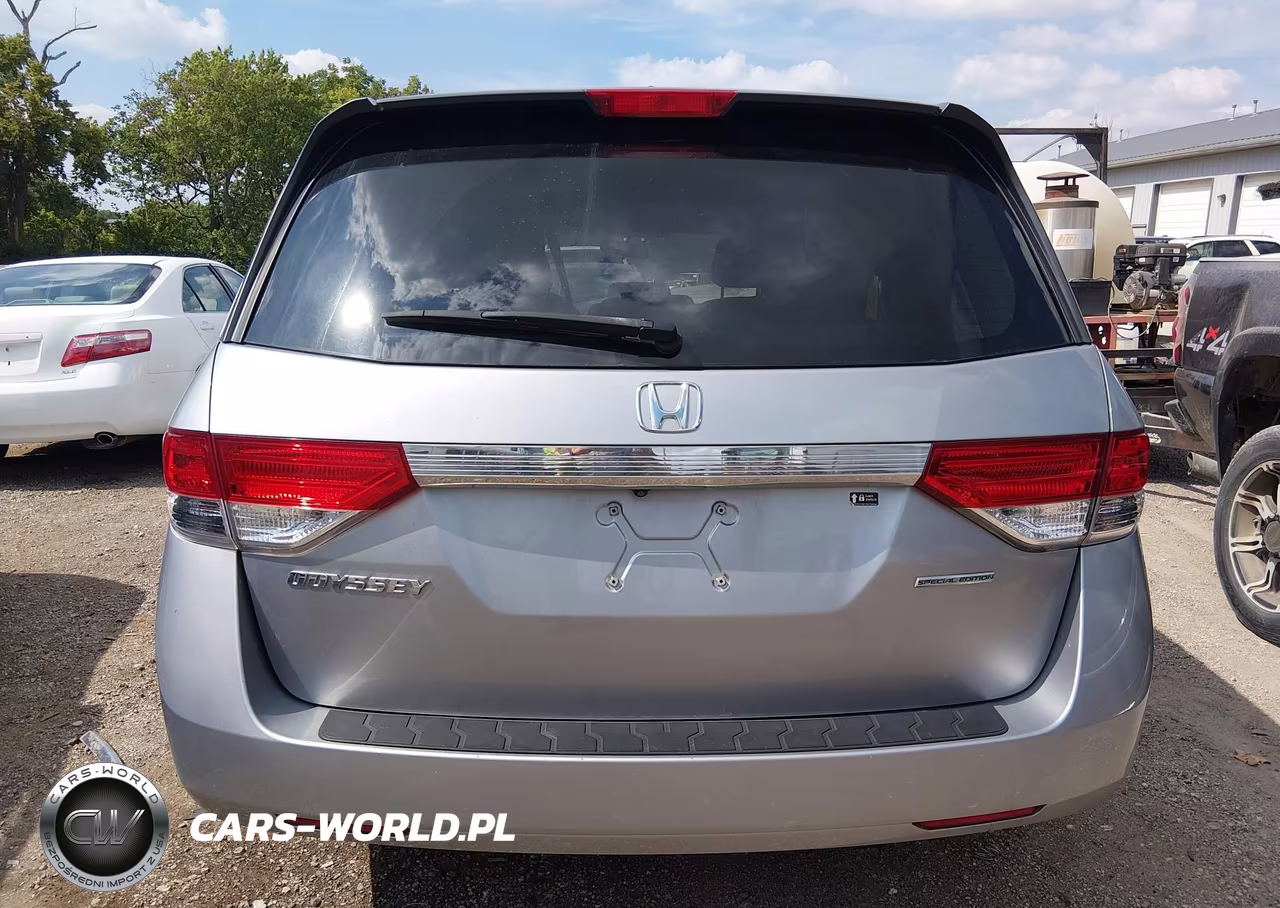2016 Honda Odyssey Se VIN:5FNRL5H35GB010612 - 16