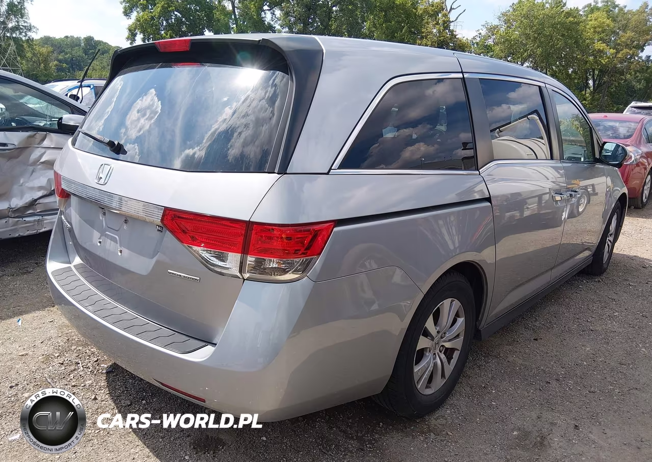2016 Honda Odyssey Se VIN:5FNRL5H35GB010612 - 4