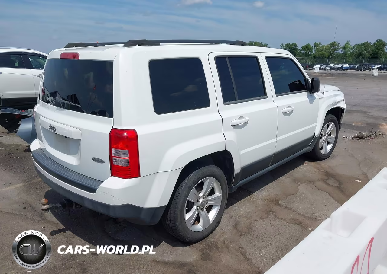 2012 Jeep Patriot Latitude VIN:1C4NJPFB0CD656961 - 4