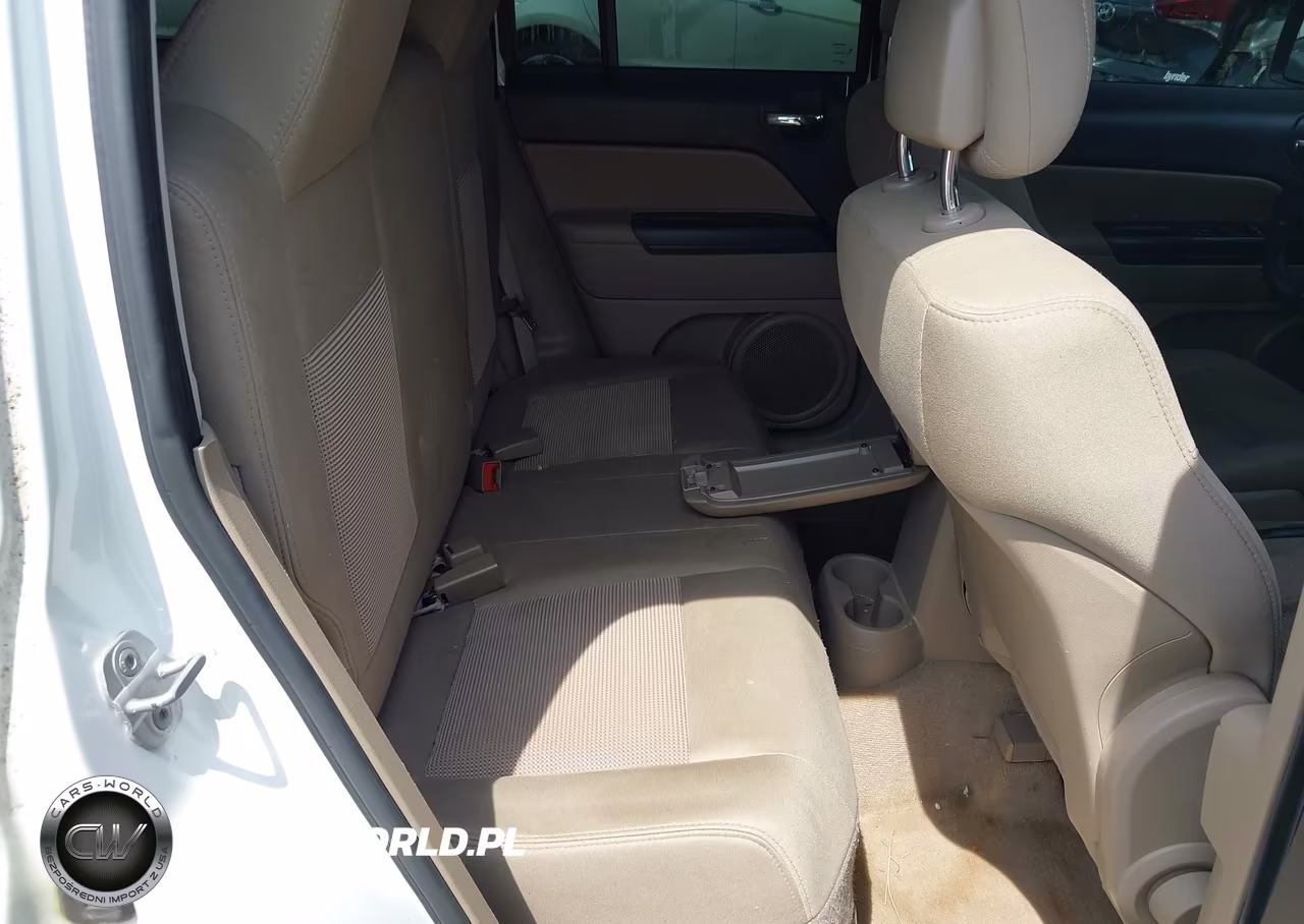 2012 Jeep Patriot Latitude VIN:1C4NJPFB0CD656961 - 8