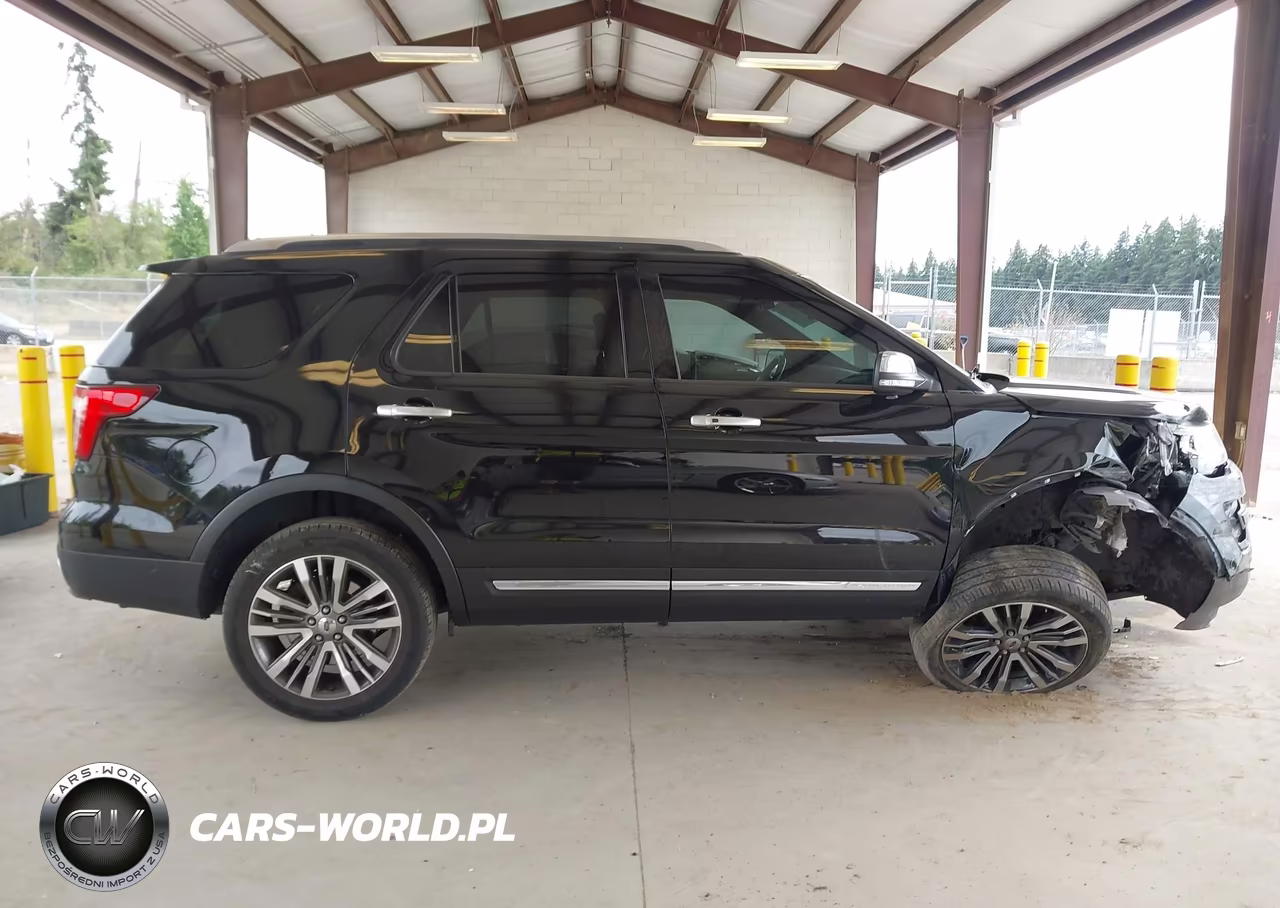 2017 Ford Explorer Platinum VIN:1FM5K8HT2HGE39339 - 13