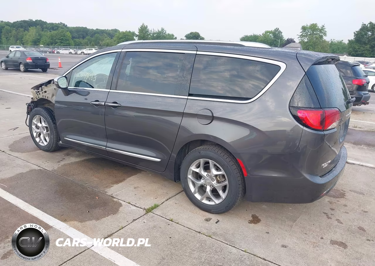 2020 Chrysler Pacifica Limited VIN:2C4RC1GG9LR234560 - 3