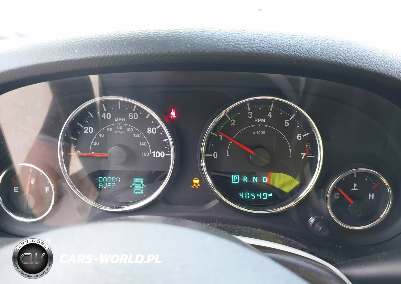 2018 Jeep Wrangler Jk Sahara 4X4 VIN:1C4AJWBG4JL852415 - 7
