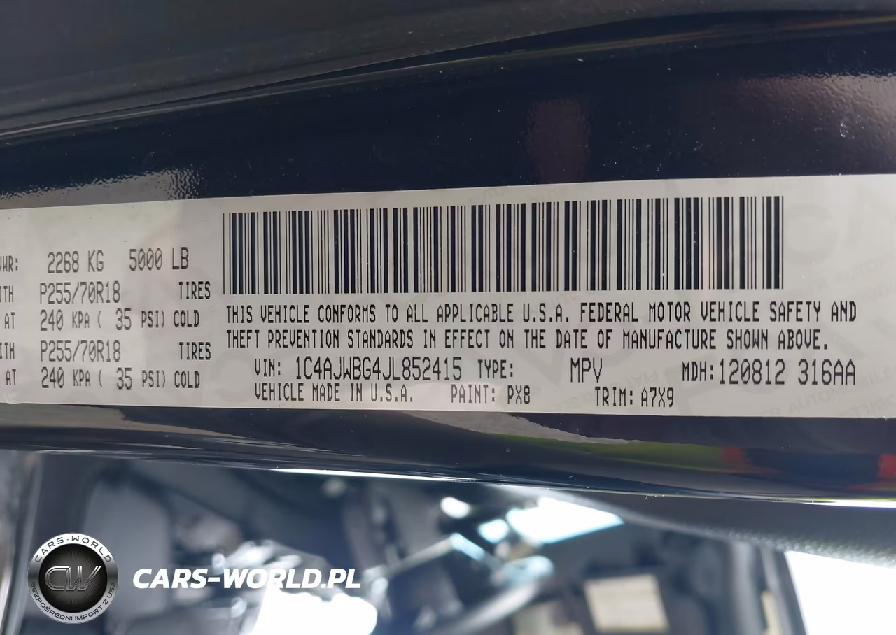 2018 Jeep Wrangler Jk Sahara 4X4 VIN:1C4AJWBG4JL852415 - 9