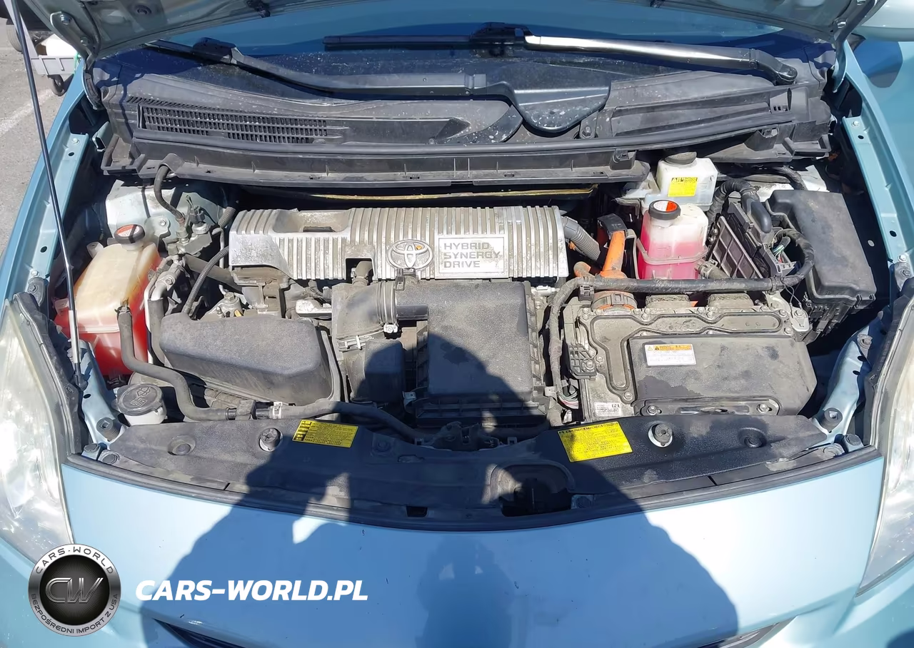 2015 Toyota Prius Two VIN:JTDKN3DU2F1881599 - 10