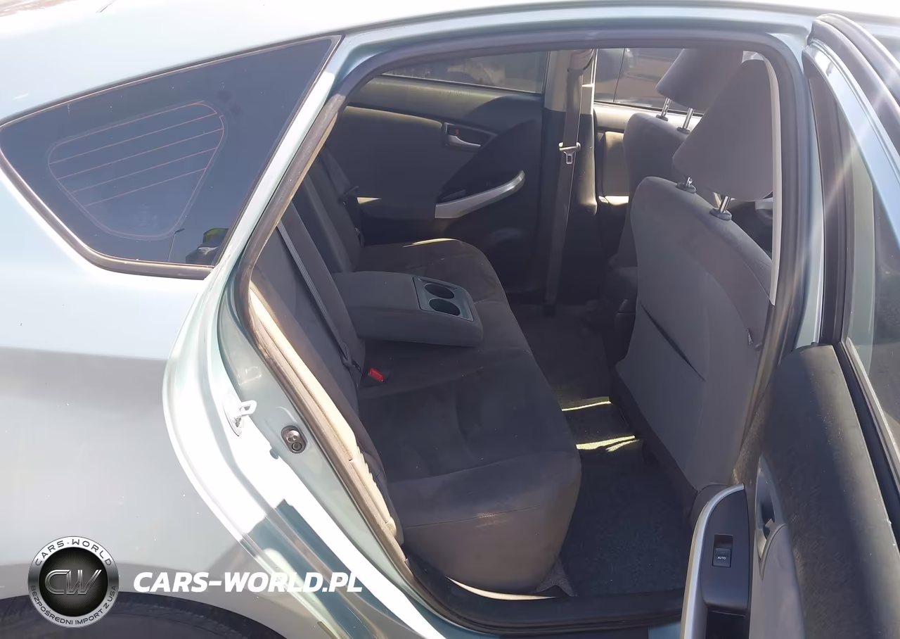 2015 Toyota Prius Two VIN:JTDKN3DU2F1881599 - 8