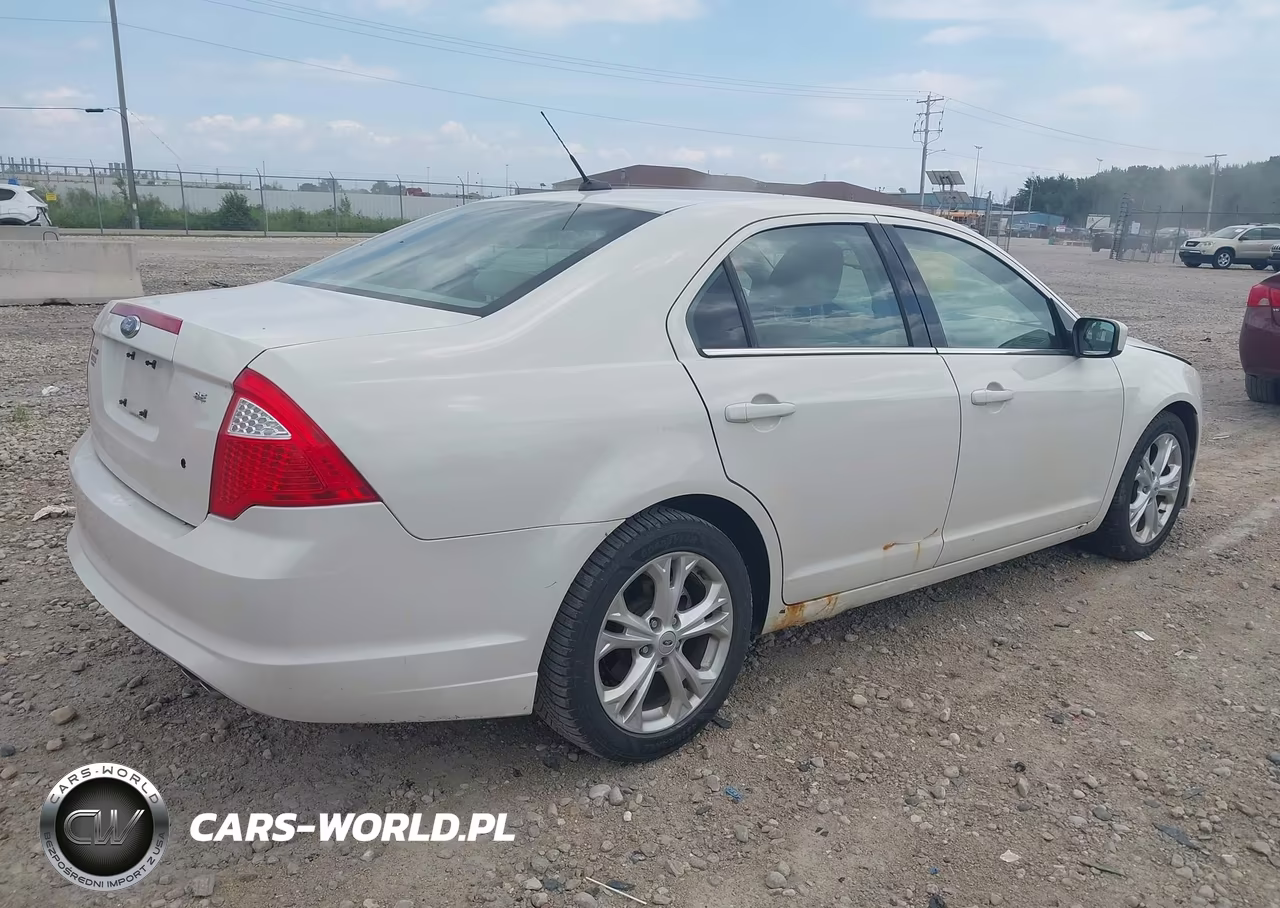 2010 Ford Fusion Se VIN:3FAHP0HAXAR242491 - 4
