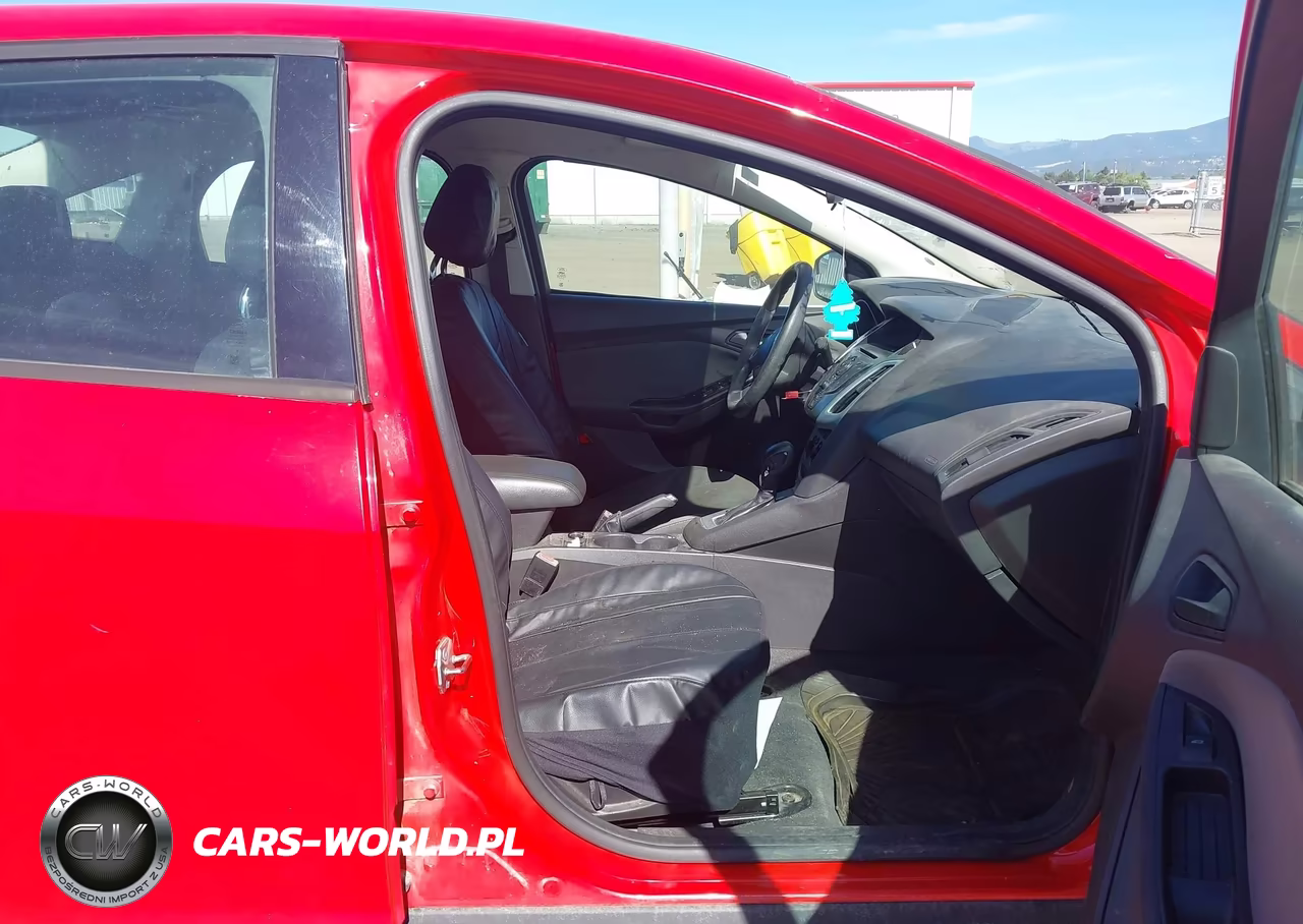 2012 Ford Focus Se VIN:1FAHP3F25CL163969 - 5