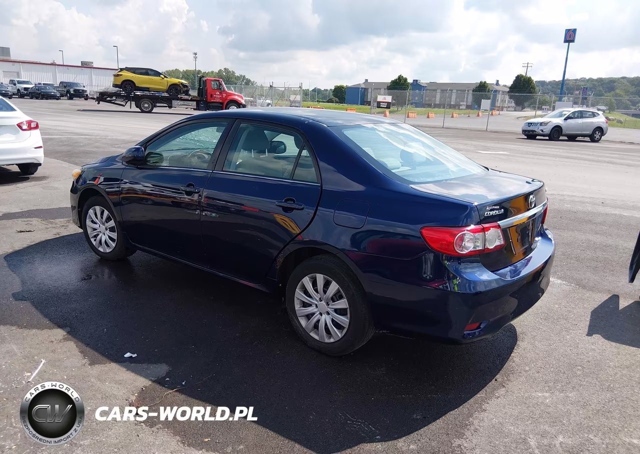 2013 Toyota Corolla Le VIN:2T1BU4EE9DC094612 - 3