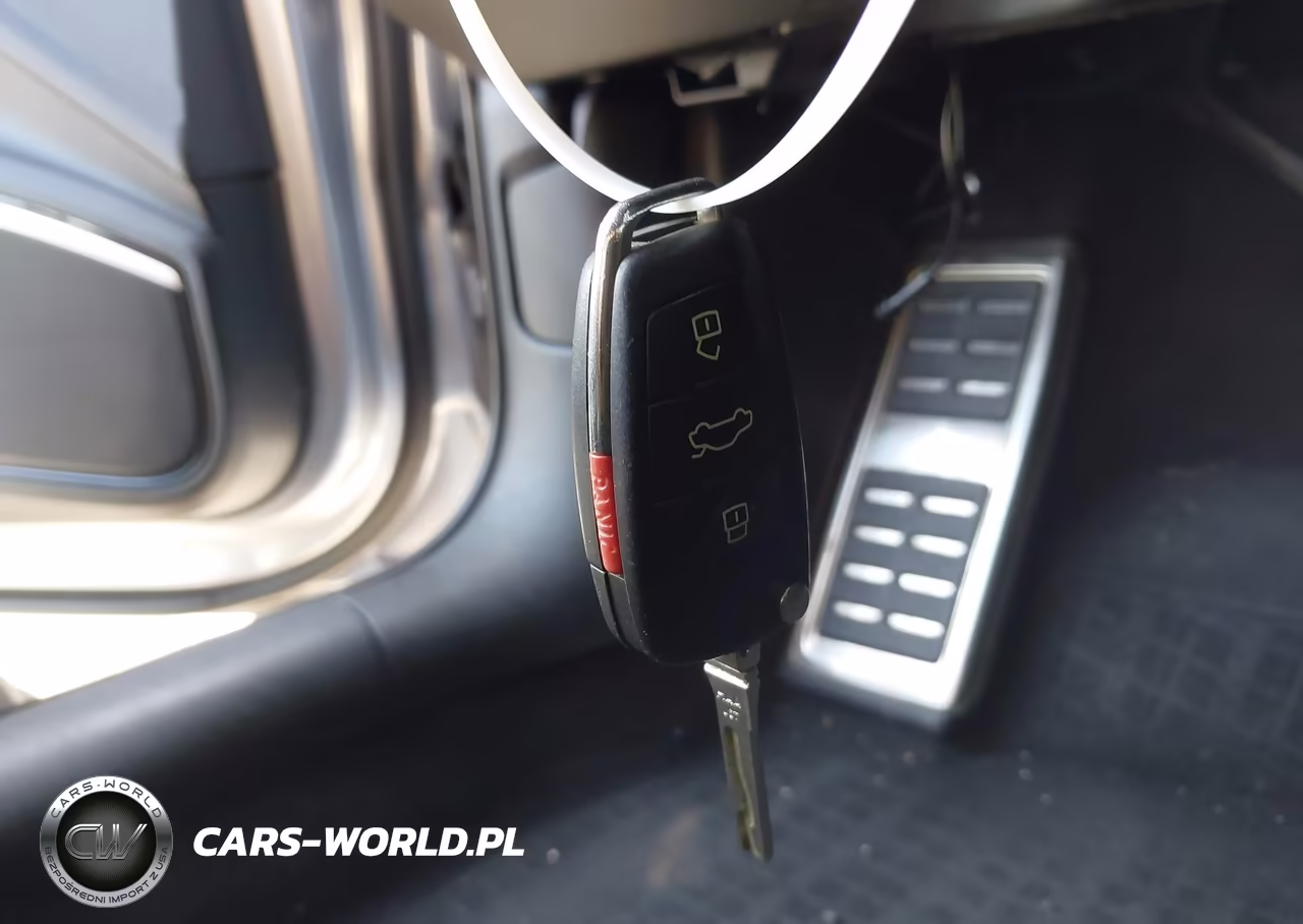 2016 Audi S3 Premium Plus VIN:WAUB1GFFXG1007422 - 11