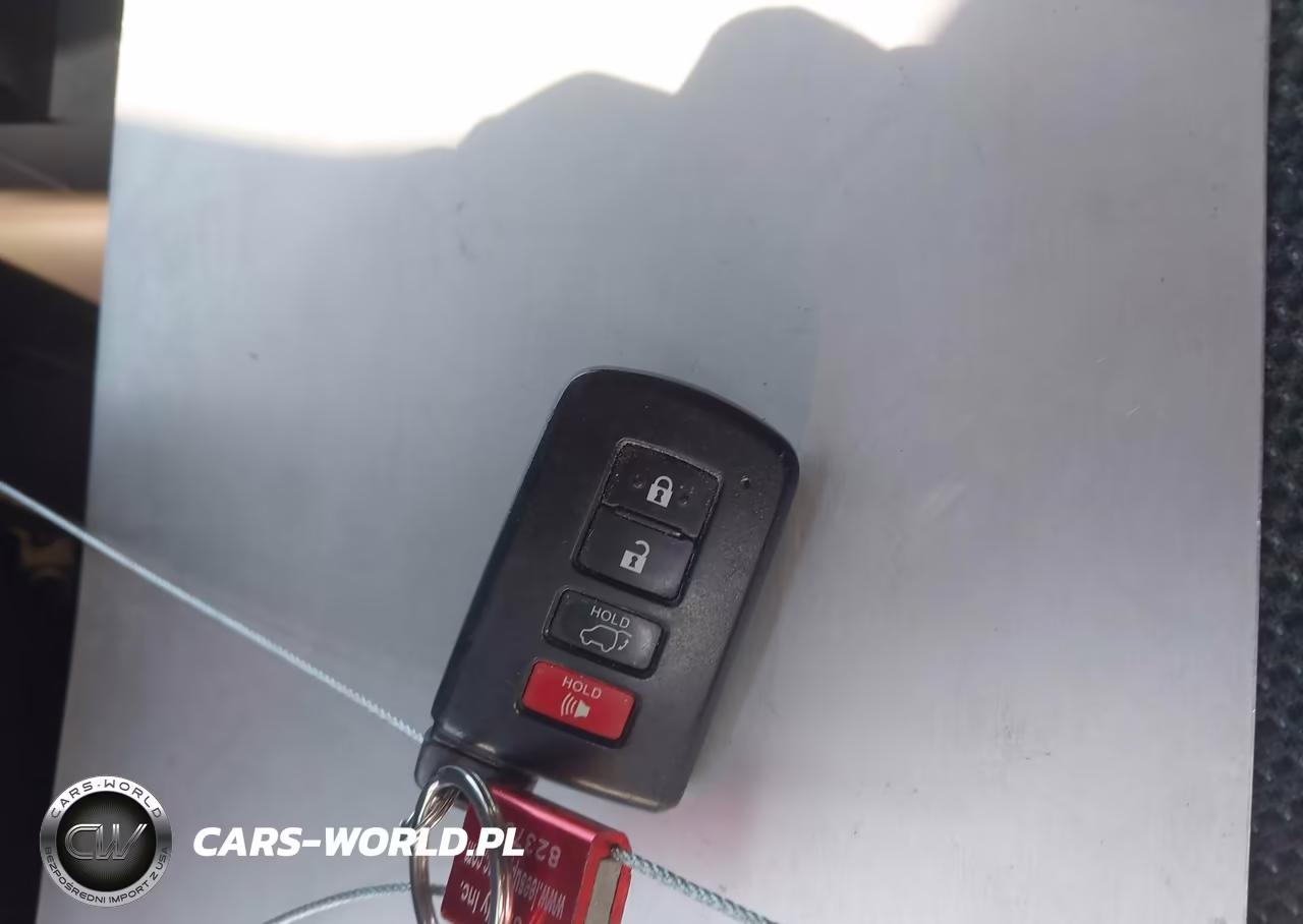 2016 Toyota Rav4 Hybrid Xle VIN:JTMRJREV0GD049456 - 11