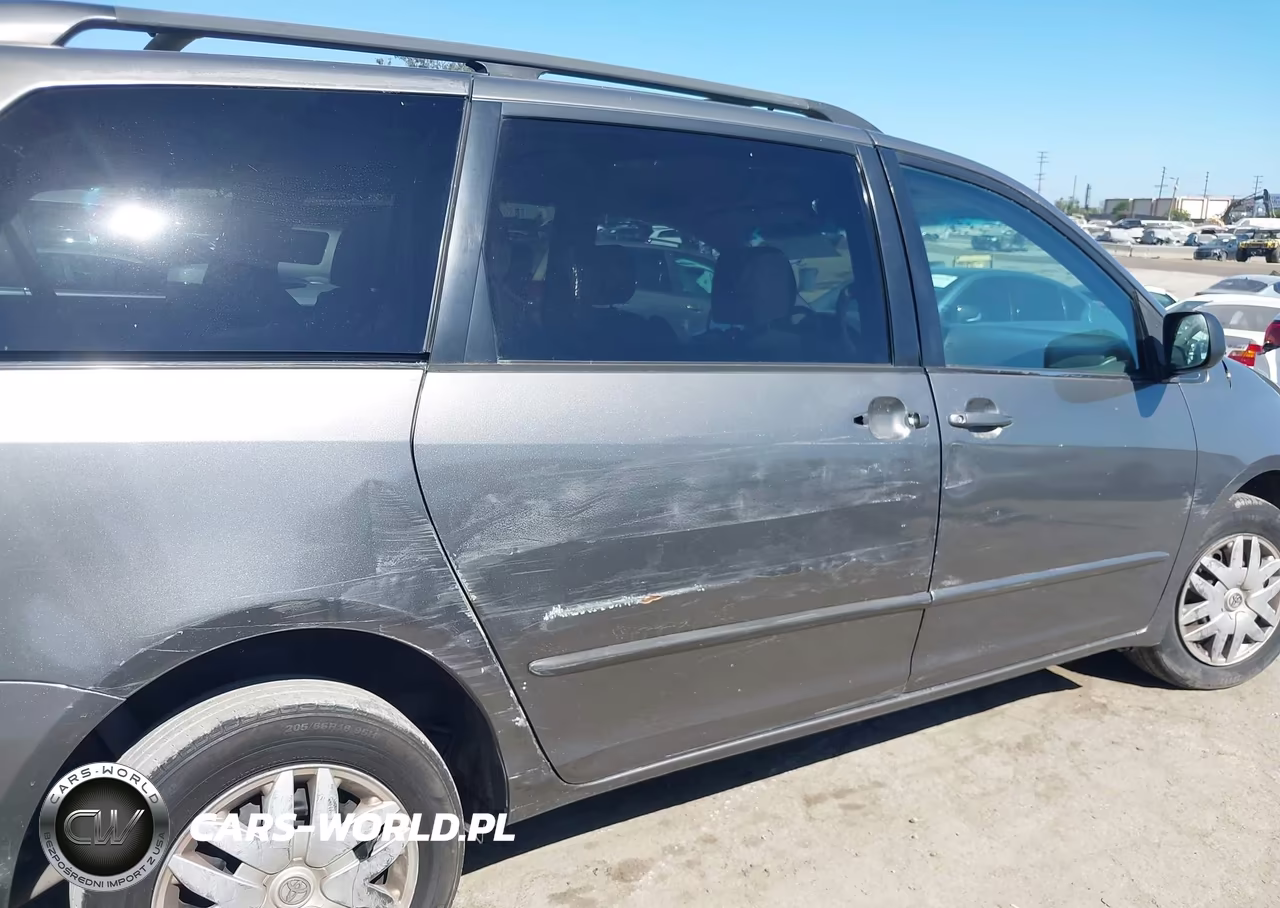 2005 Toyota Sienna Le VIN:5TDZA23CX5S326172 - 18
