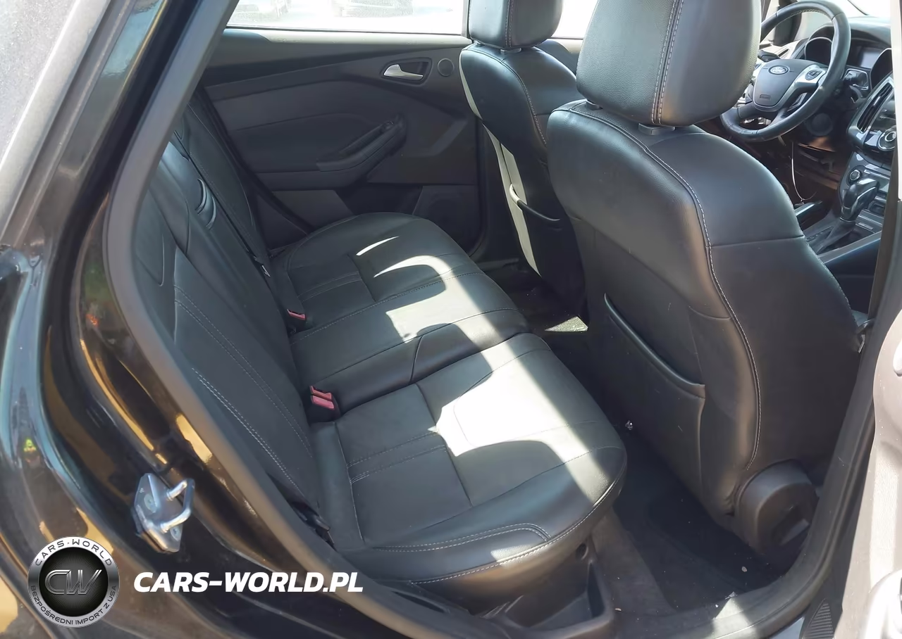 2013 Ford Focus Titanium VIN:1FADP3J2XDL117044 - 8