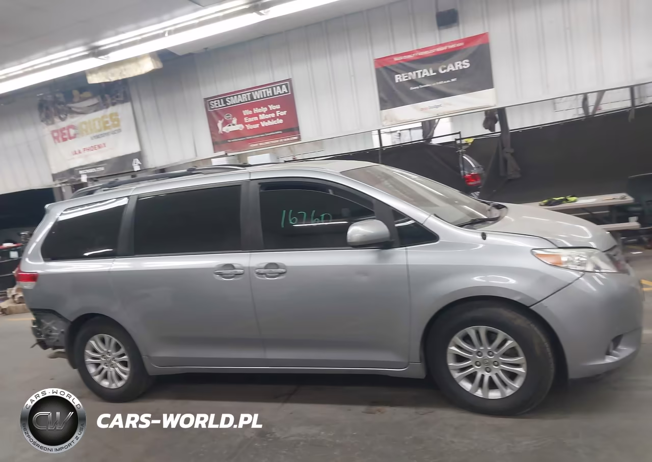 2013 Toyota Sienna Xle V6 8 Passenger VIN:5TDYK3DC9DS284959 - 13