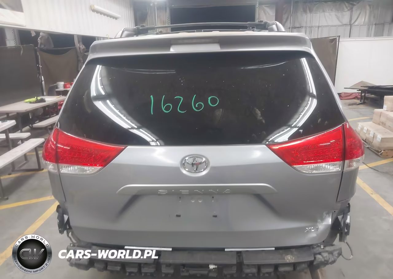 2013 Toyota Sienna Xle V6 8 Passenger VIN:5TDYK3DC9DS284959 - 16