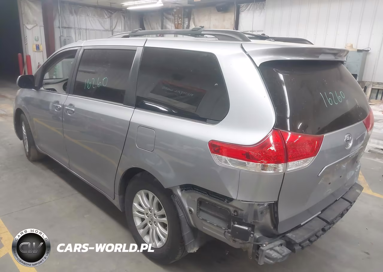2013 Toyota Sienna Xle V6 8 Passenger VIN:5TDYK3DC9DS284959 - 3