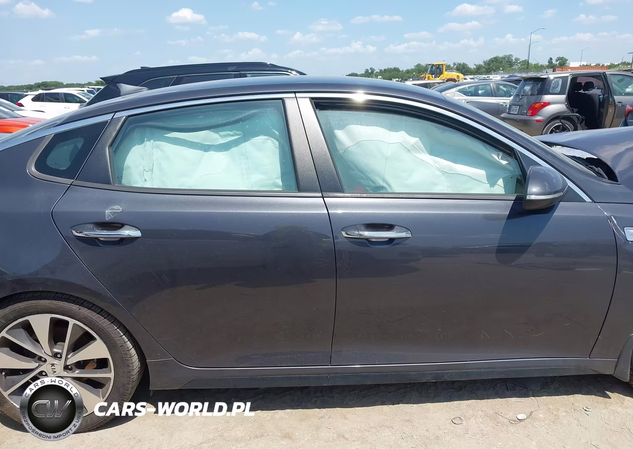 2018 Kia Optima S VIN:5XXGT4L36JG257280 - 13