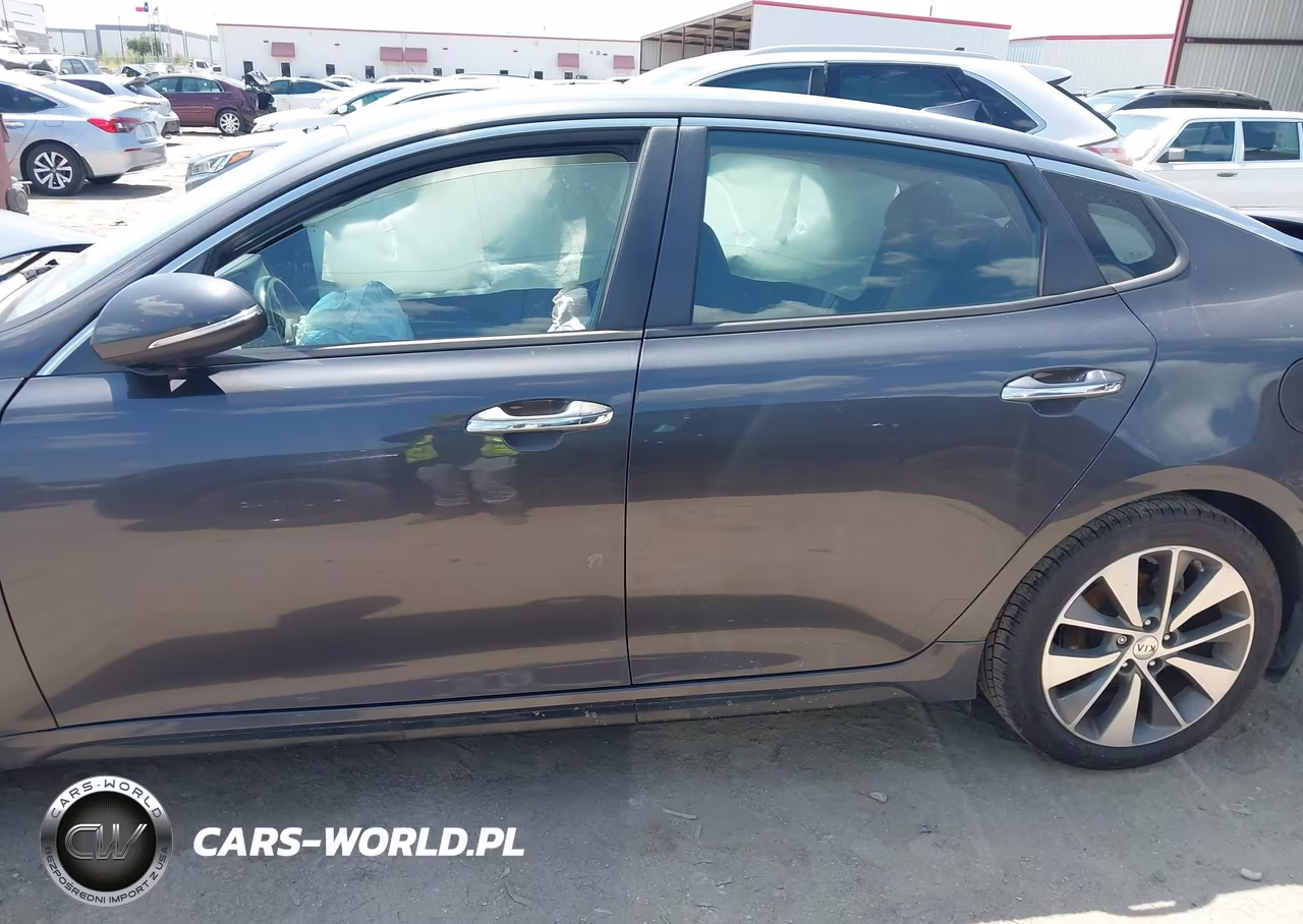 2018 Kia Optima S VIN:5XXGT4L36JG257280 - 14