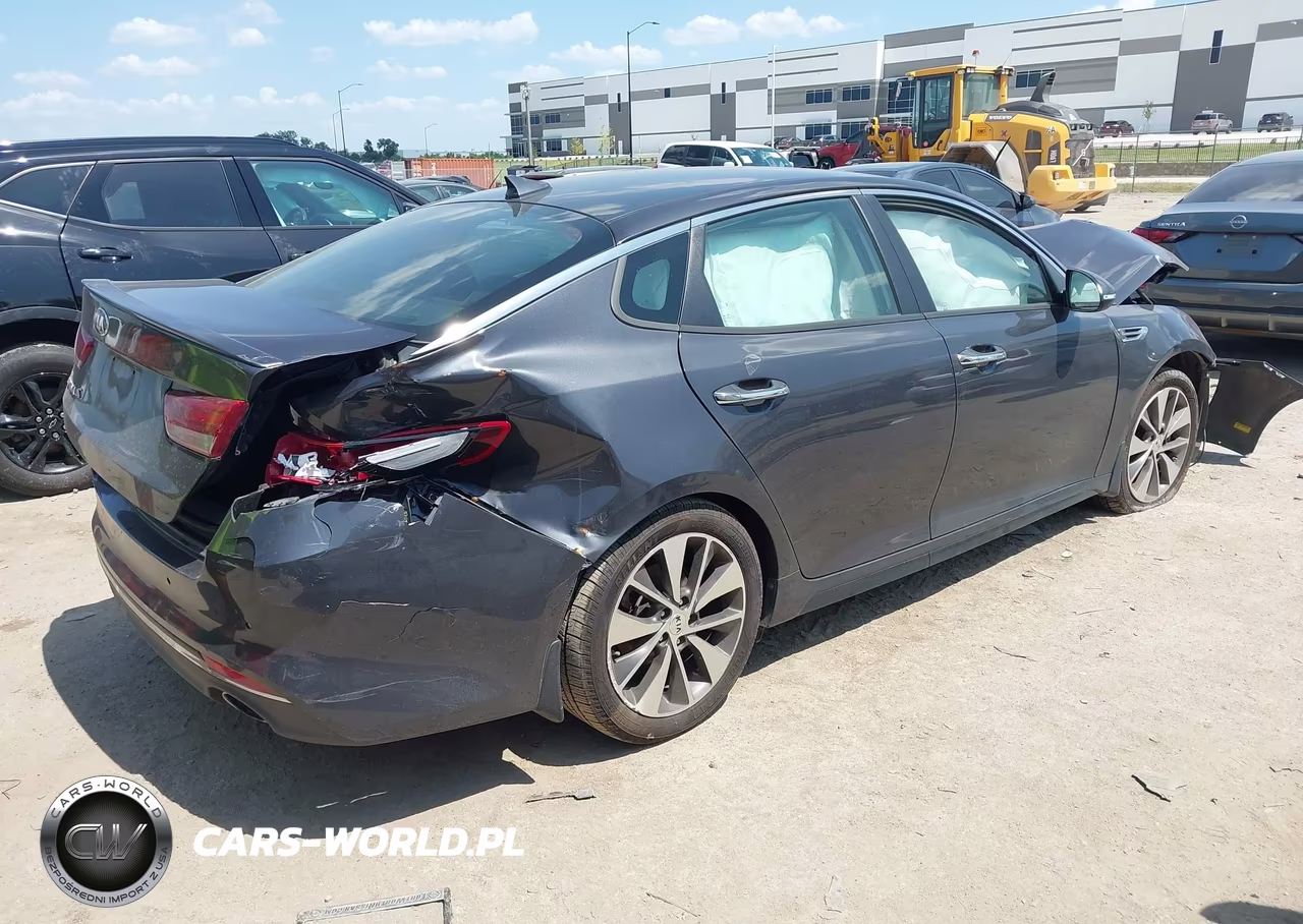 2018 Kia Optima S VIN:5XXGT4L36JG257280 - 4