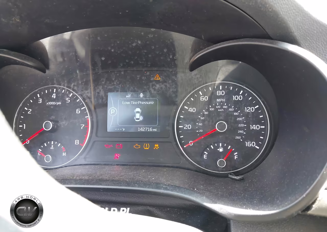 2018 Kia Optima S VIN:5XXGT4L36JG257280 - 7