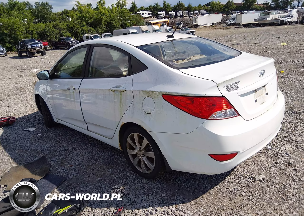 2012 Hyundai Accent Gls VIN:KMHCU4AE4CU173645 - 3