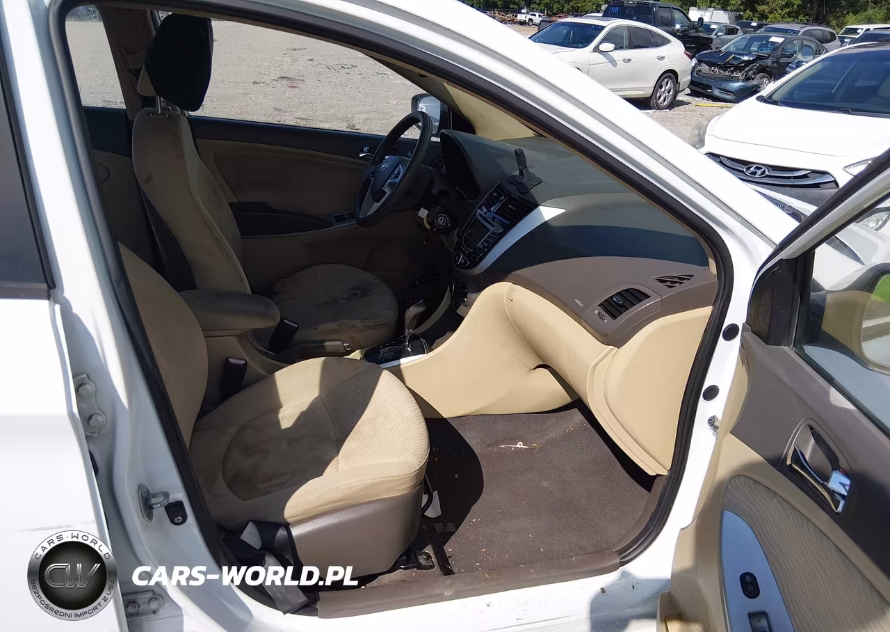2012 Hyundai Accent Gls VIN:KMHCU4AE4CU173645 - 5