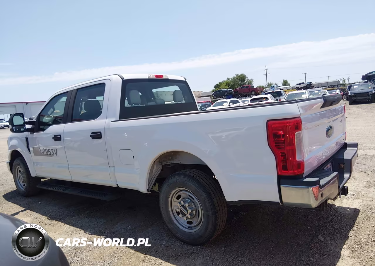2018 Ford F-250 Xl VIN:1FT7W2A6XJEC48711 - 16
