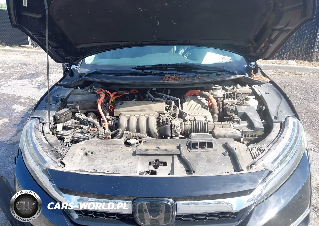 2018 Honda Clarity Plug-In Hybrid Touring VIN:JHMZC5F39JC001773 - 10
