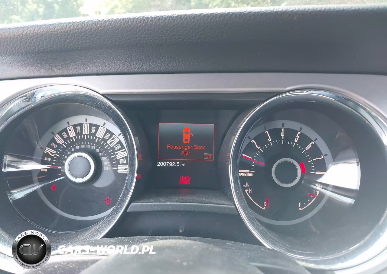 2013 Ford Mustang V6 Premium VIN:1ZVBP8AM2D5243786 - 7