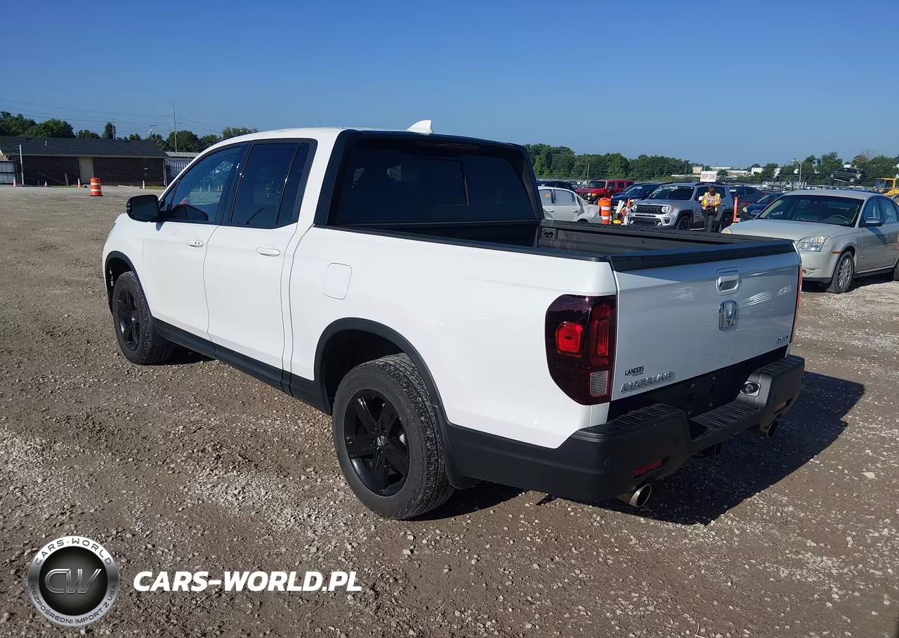 2023 Honda Ridgeline Black Edition VIN:5FPYK3F84PB008326 - 3