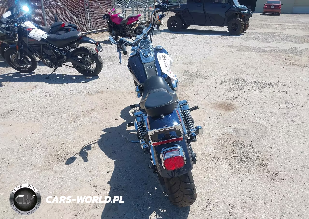 2012 Harley-Davidson Fxdc Dyna Super Glide VIN:1HD1GV417CC329652 - 6
