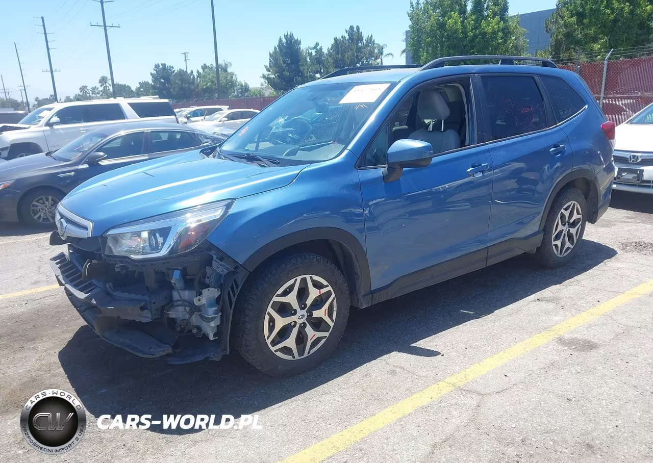 2020 Subaru Forester Premium VIN:JF2SKAJC4LH608550 - 2
