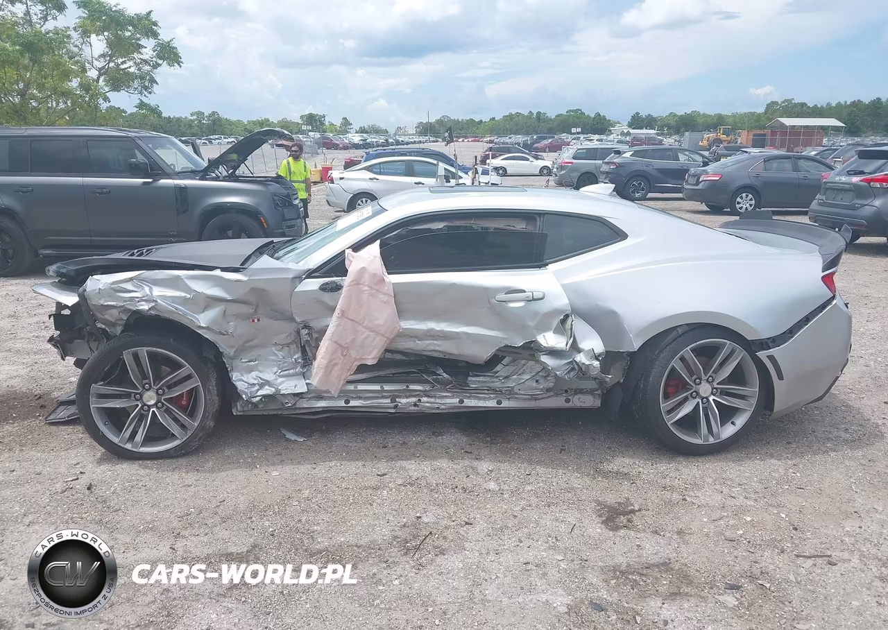 2018 Chevrolet Camaro 1Lt VIN:1G1FB1RS4J0119601 - 14